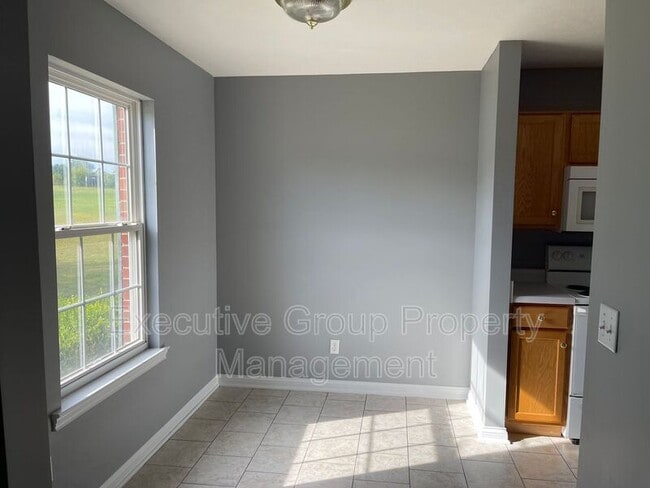 Building Photo - 179 Pointers Ct