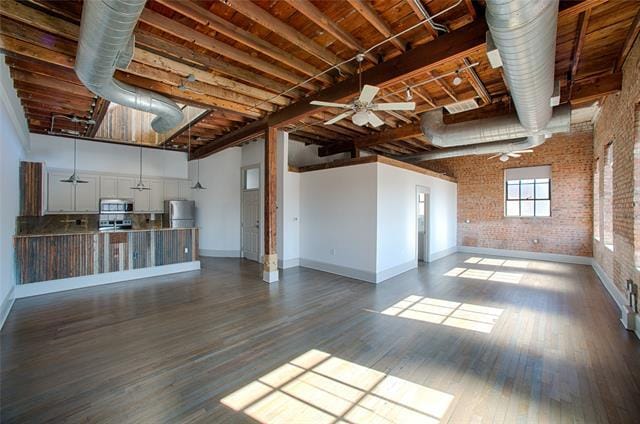 Building Photo - 709 W Magnolia Ave