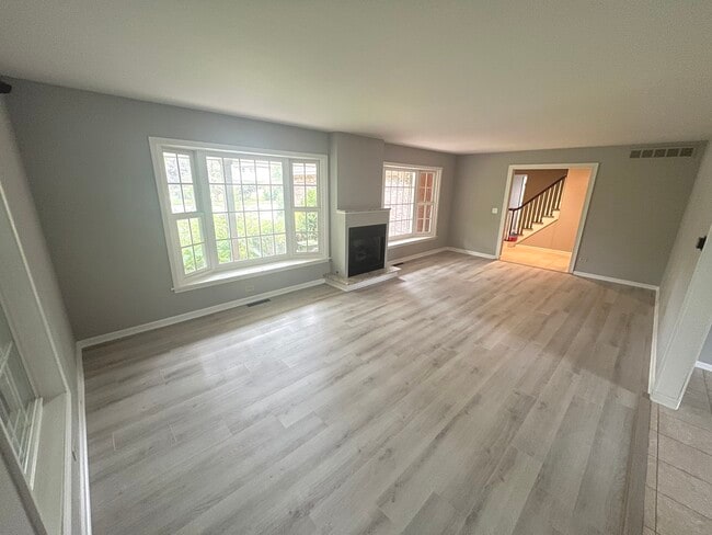 Building Photo - 39 Berkshire Dr