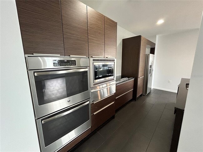 Building Photo - 1100 4th St N