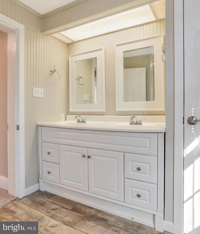 Building Photo - 8964 Anthony Hwy