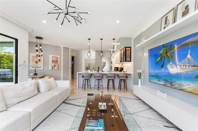 Building Photo - 9529 Eden Roc Ct
