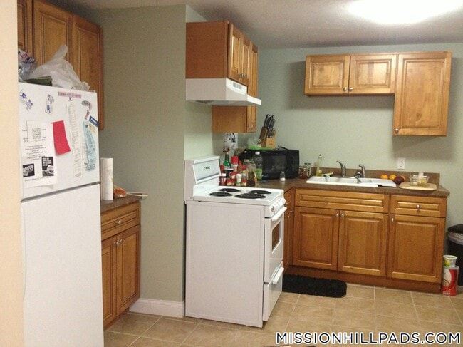 Building Photo - 891 Huntington Ave