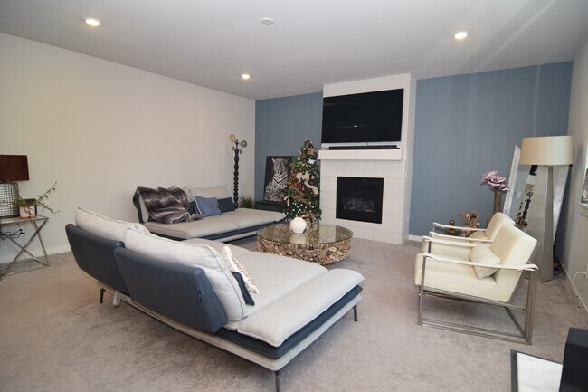 Building Photo - 12212 SW Champlin Ln