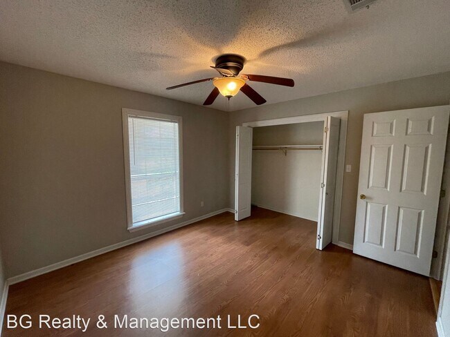 Building Photo - 3 br, 2 bath House - 4331 Christina St