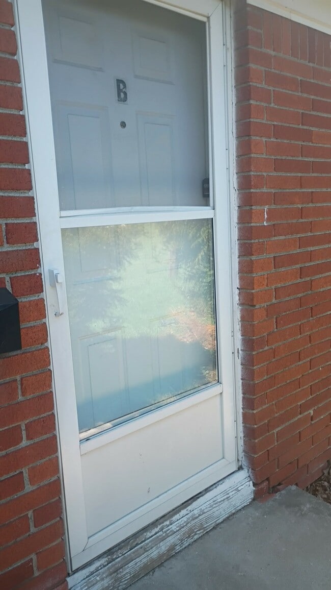 Building Photo - 251 Graham St