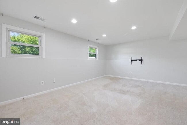 Building Photo - 6234 9th St