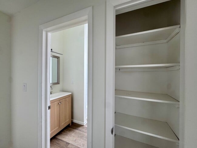 Building Photo - 5600-6 Germantown Ave