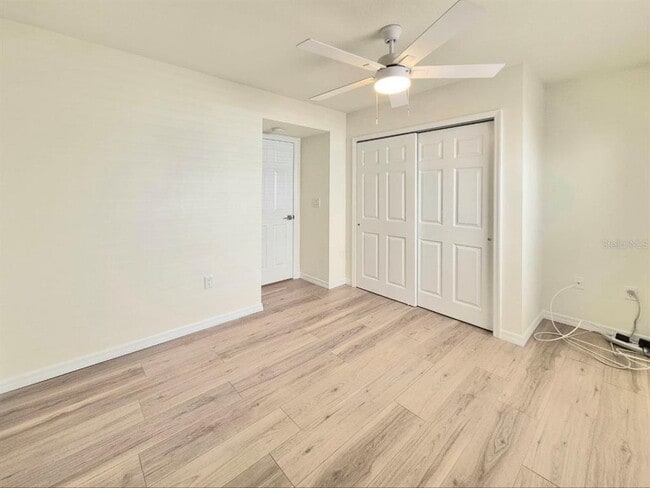 Building Photo - 2214 Green Oaks Ln