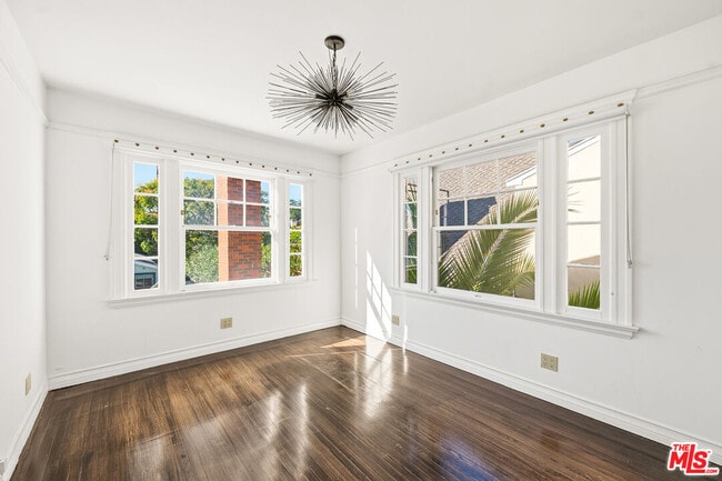 Building Photo - 360 23rd St