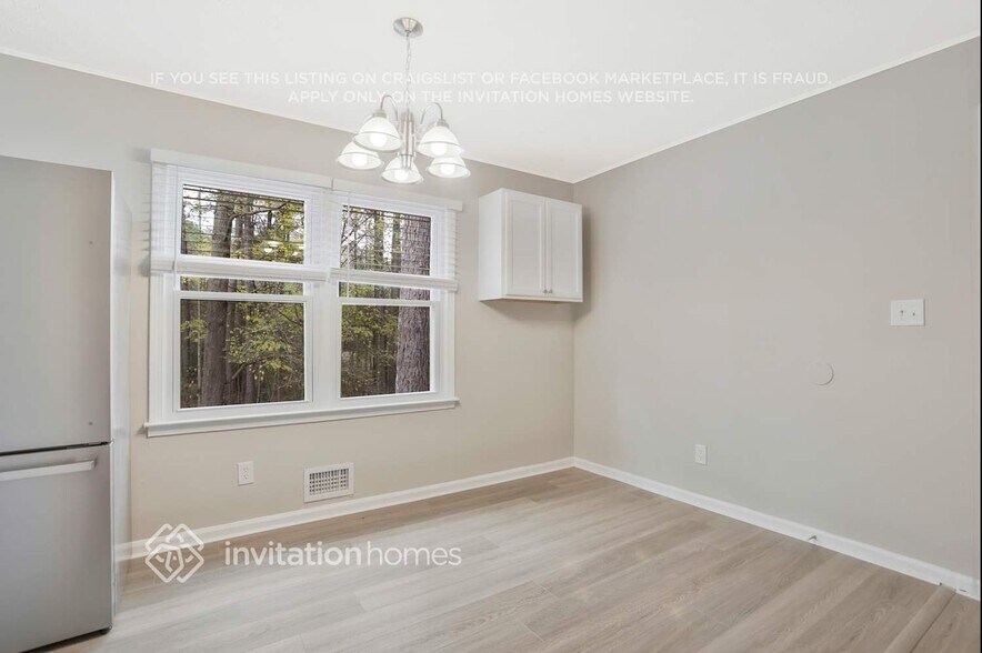 Building Photo - 2155 Venesa Cir
