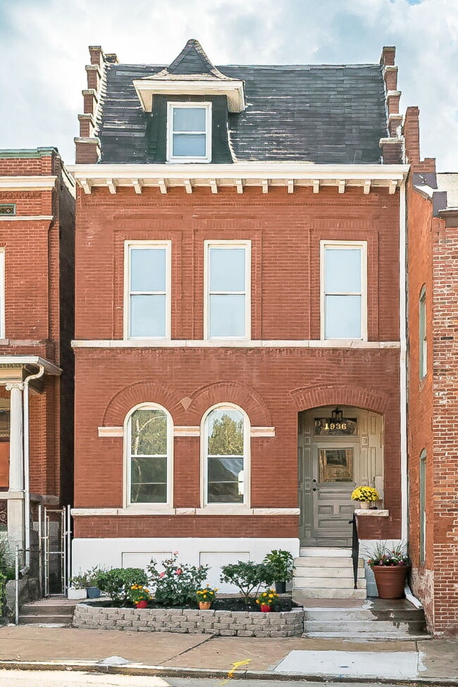 Building Photo - 1936 Arsenal St