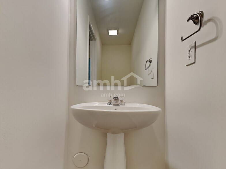 Building Photo - 3104 Asheton Grove Ct