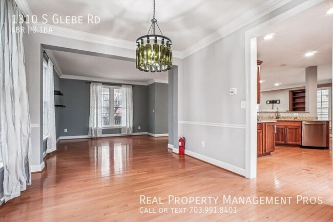 Building Photo - 1310 S Glebe Rd