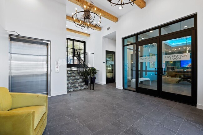 Building Photo - Unit Type: E1 | 1 Bed | 1 Bath
