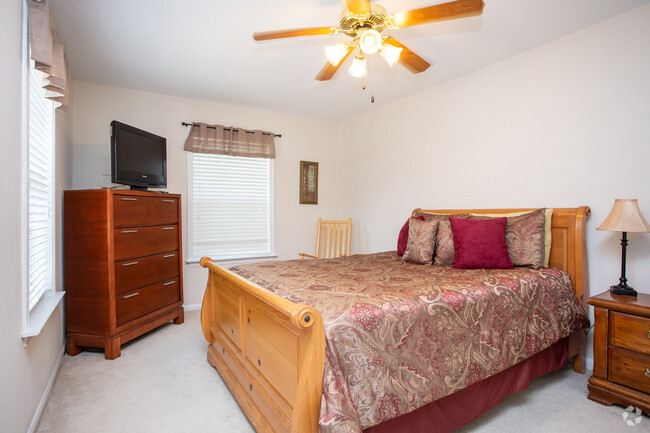 2 BR, 1.5 - 1164 SF - Georgetown of New Orleans