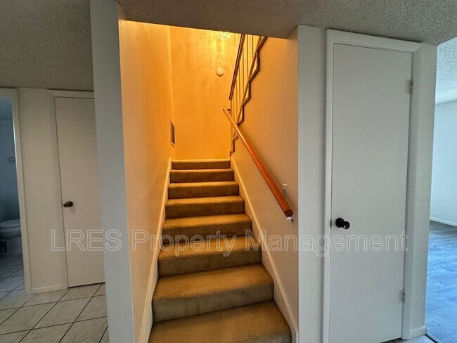 Building Photo - 106 Eastwind Ln