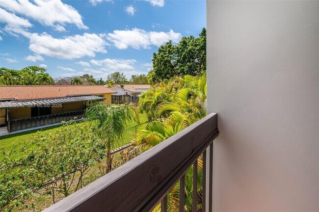 Building Photo - 4702 SW 67th Ave