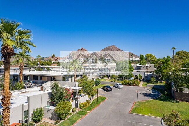 Building Photo - 4114 E Calle Redonda