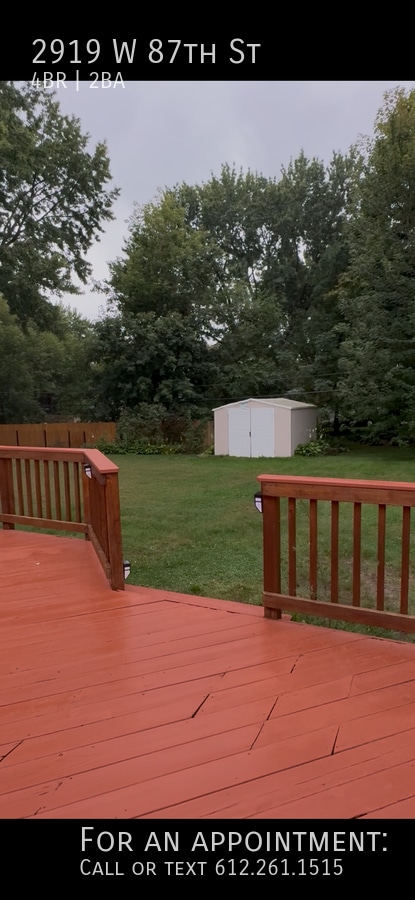 Building Photo - 2919 W 87th St