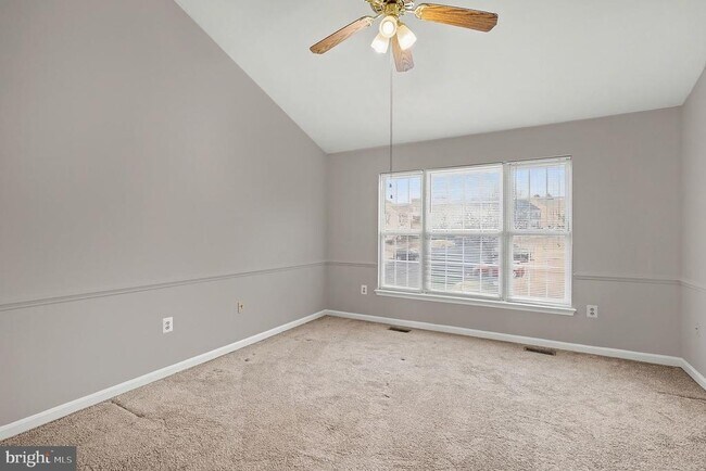 Building Photo - 2003 Paddle Boat Ln