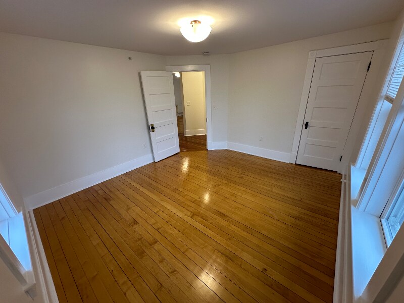 Building Photo - 31 Church St