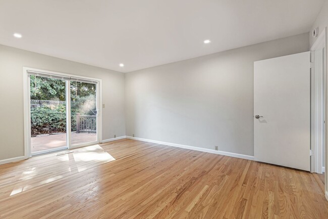 Building Photo - Beautiful Remodeled 5-Bedroom Los Altos Home