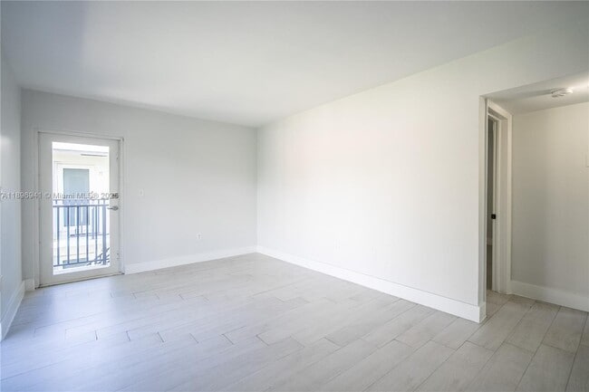 Building Photo - 465 NE 59th St