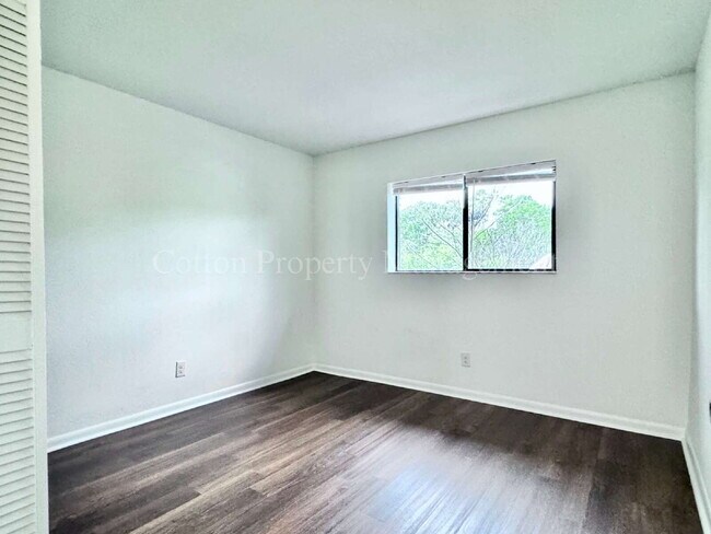 Building Photo - 4487 Holly Tree Rd