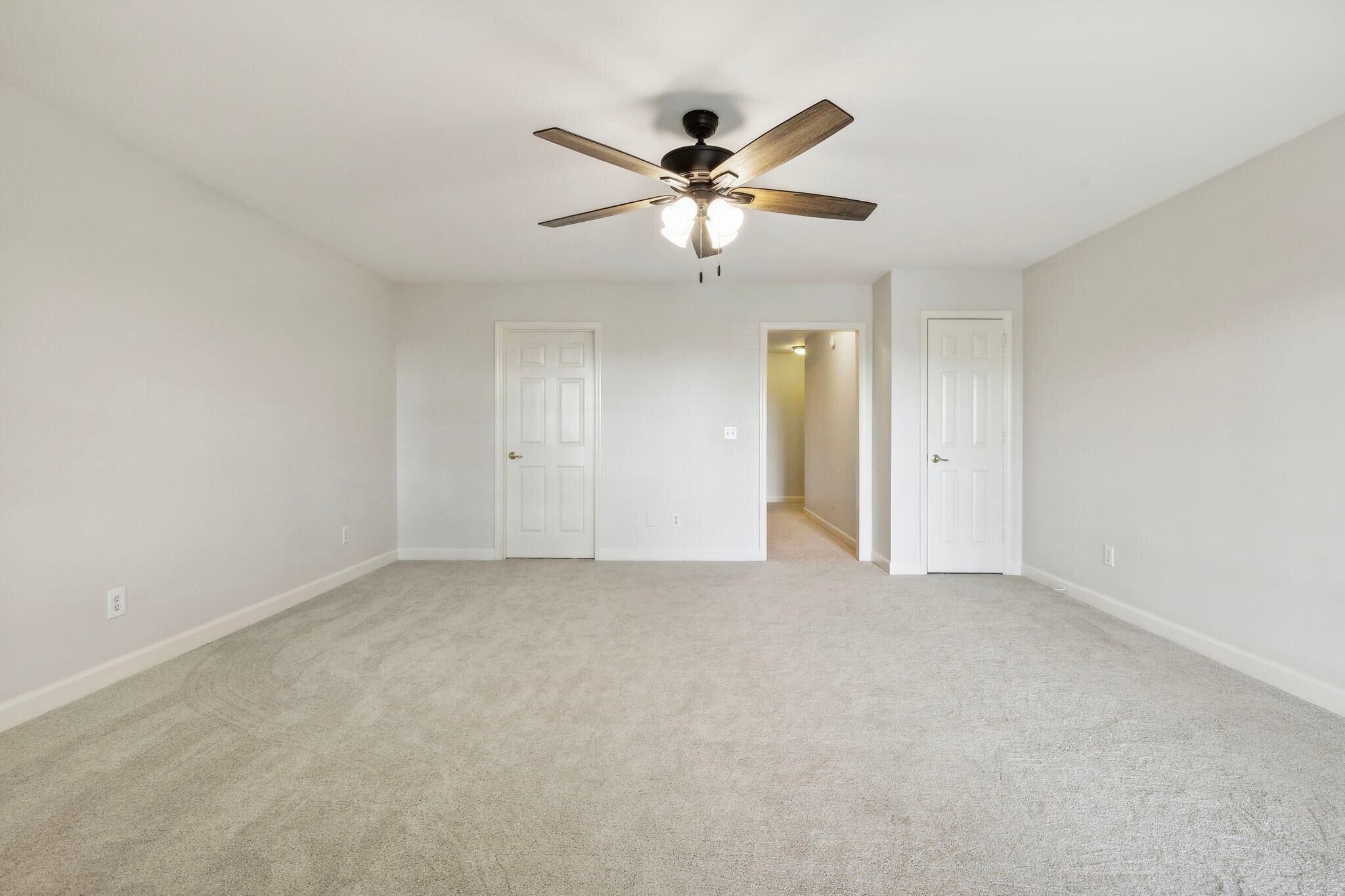 Building Photo - 1614 Brentwood Pointe