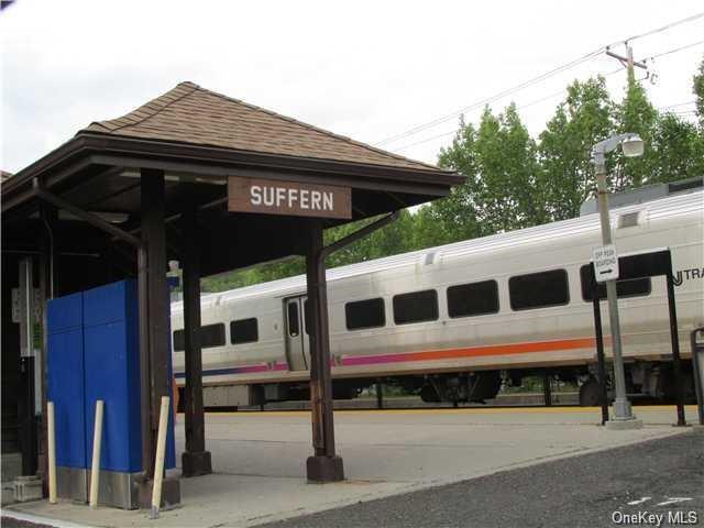 Building Photo - 6 Cedar Ln