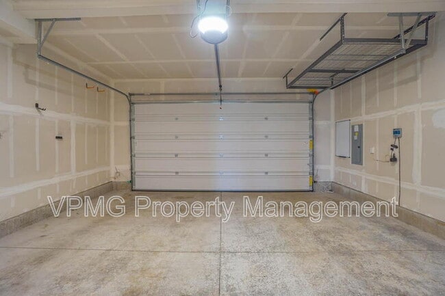 Building Photo - 8714 N 3rd Way