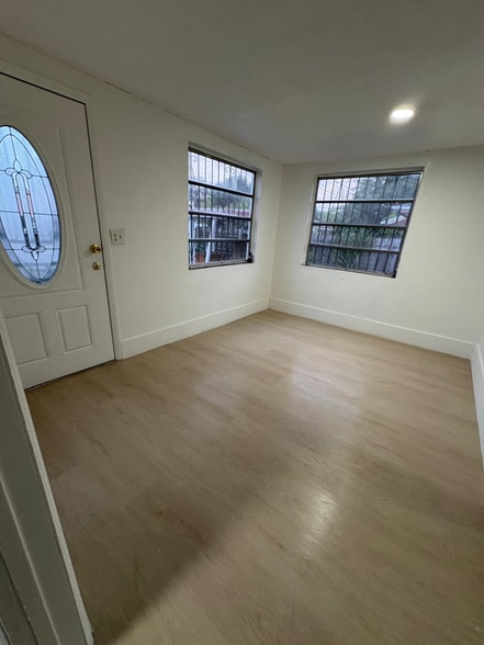 Building Photo - 2035 NW 26th St