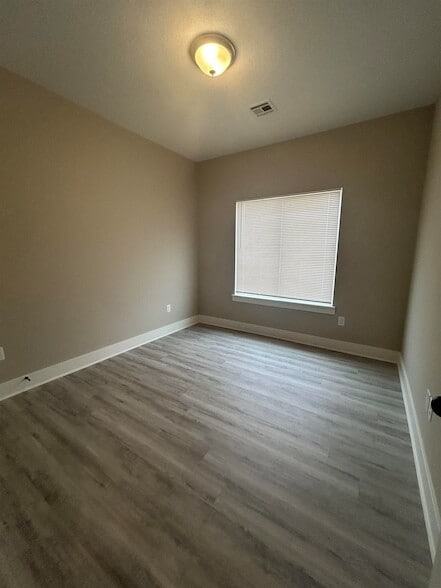 Building Photo - 12948 E Blake St
