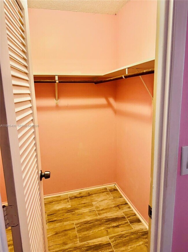 Building Photo - 2601 S Course Dr