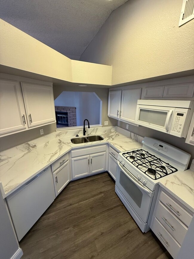 Building Photo - 4700 Wetherby Ct