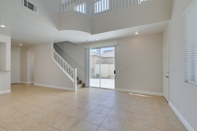 Building Photo - Beautiful 3-Bedroom Home in Silverado Ranch