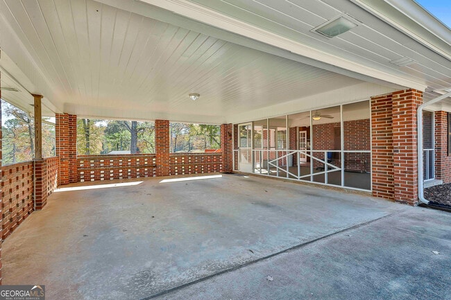 Building Photo - 334 Porter Rd