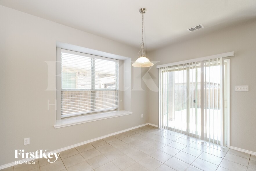 Building Photo - 3712 Fossil Tree Ln