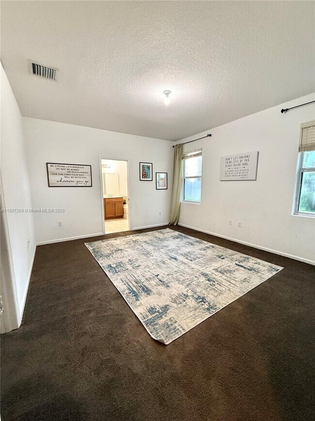 Building Photo - 1740 NW 21st St