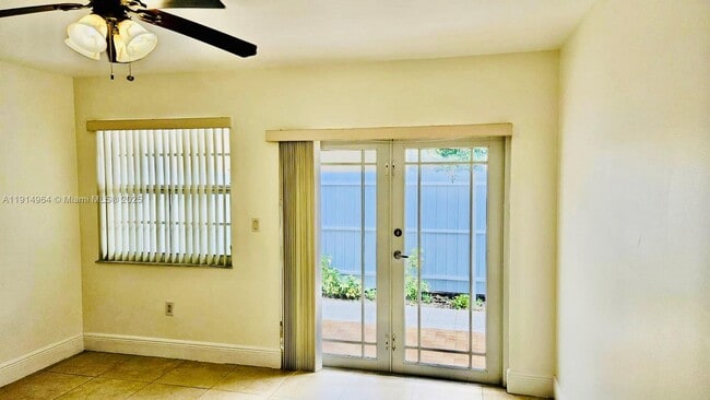 Building Photo - 3182 SW 25th Ter