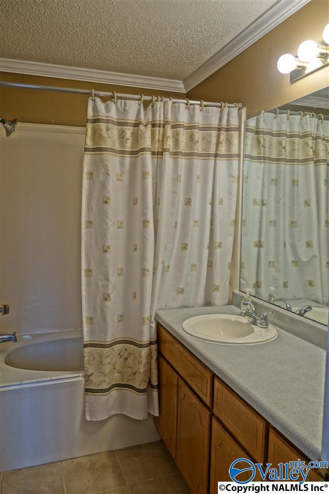 Building Photo - 106 Yellowwood Ct