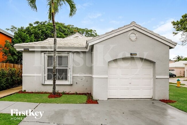 Building Photo - 6553 Bayfront Dr