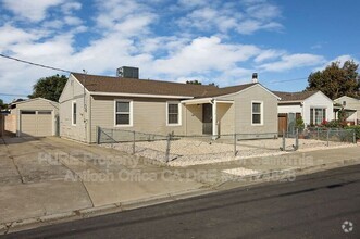 Building Photo - 1924 Deodar Ave