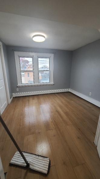 Building Photo - 571 Avenue A