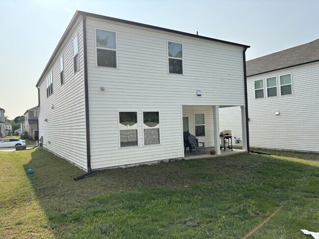 Building Photo - 301 Wilbur Lake Dr