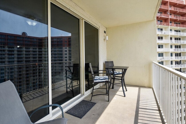 Building Photo - 104 Gulfside Ct