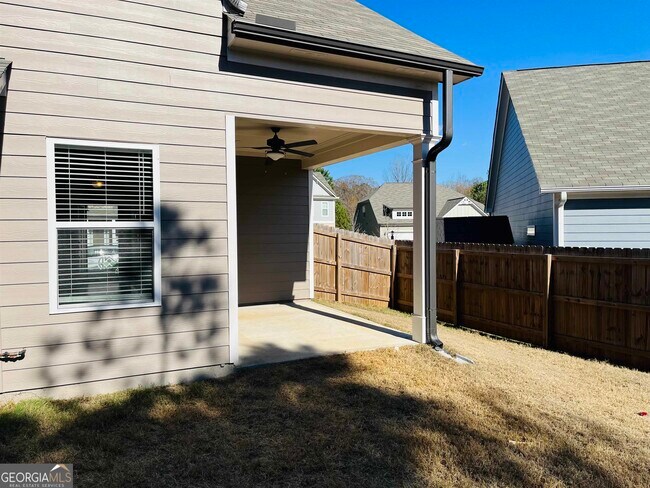 Building Photo - 371 Crestbrook Ln