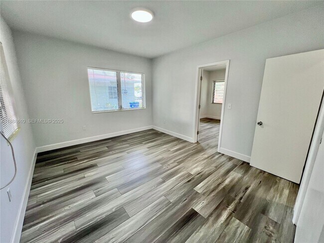 Building Photo - 962 NW 6th St