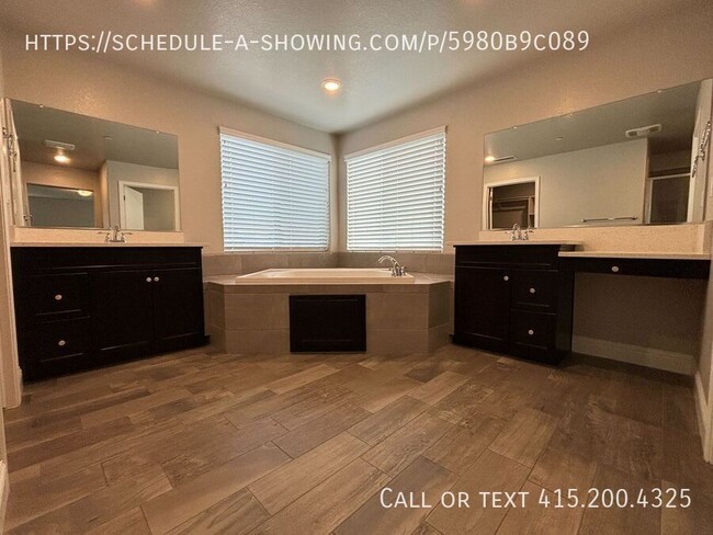 Building Photo - Elegant Cul-de-Sac Home in CUSD – Move-In ...